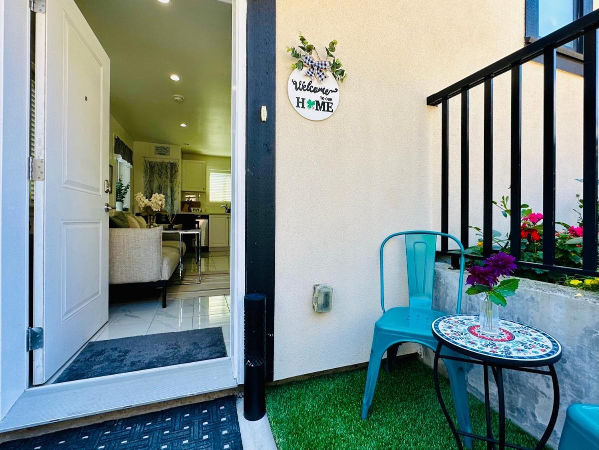 וונקובר 2Br 1.5Ba Full Kitchen Private Guest House - Free Parking - Central Location מראה חיצוני תמונה